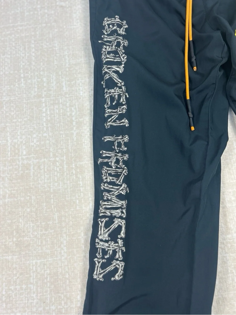 🔥💀 Santa Cruz × Broken Promises Boneyard Joggers Unisex (M) Lightweight Pants